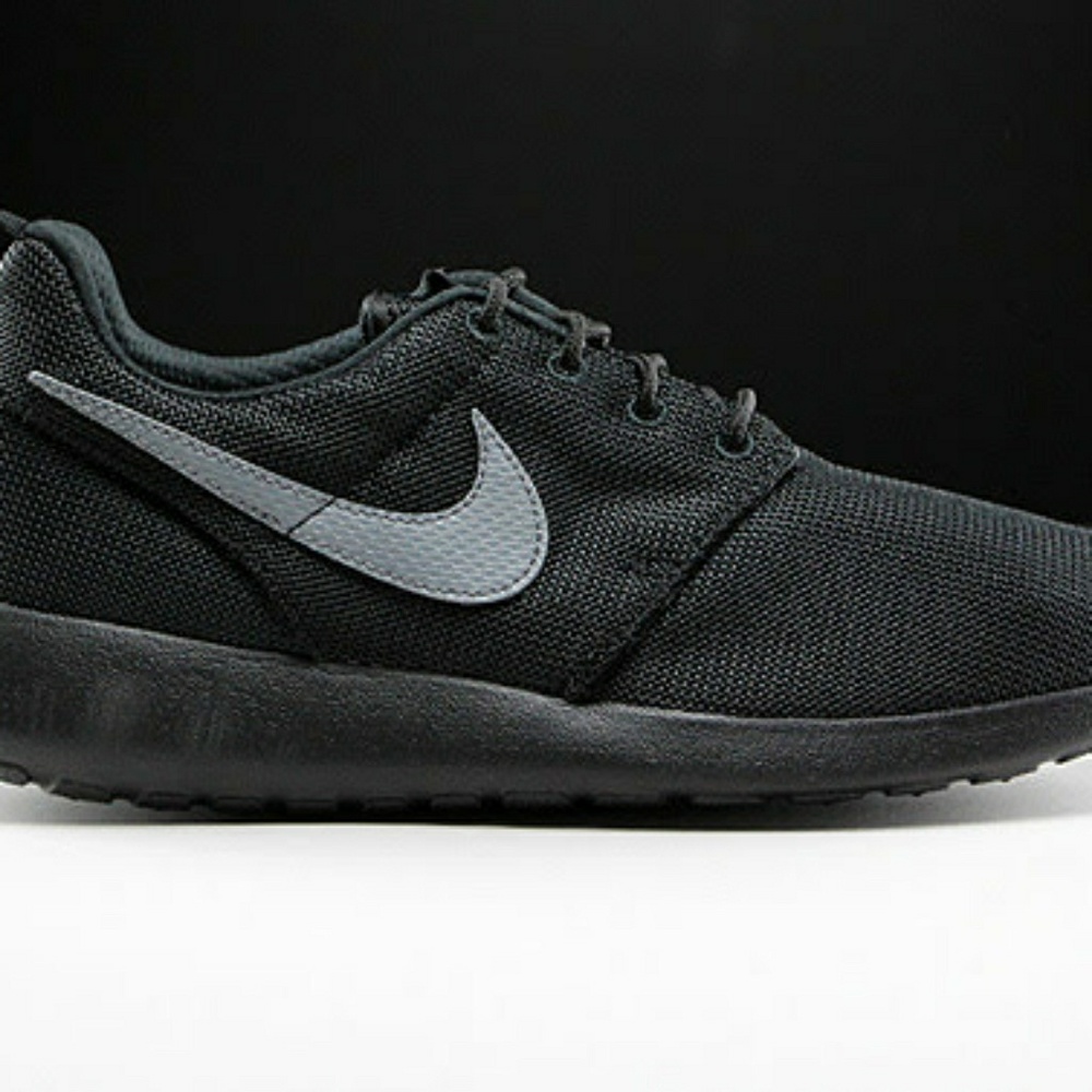 Nike roshe ones